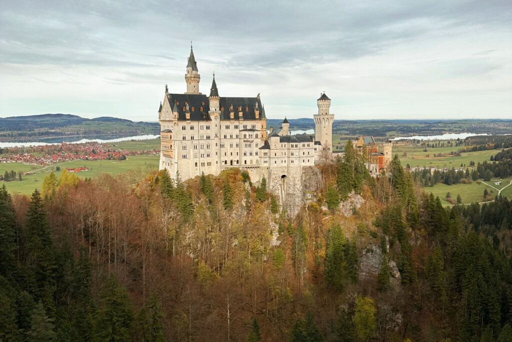 Castello di Neuschwanstein visto dal Marienbrücke