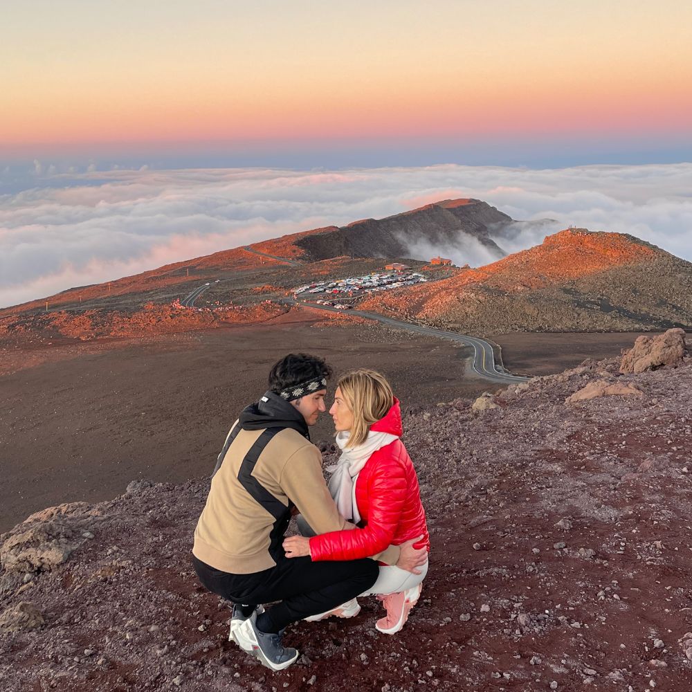 tramonto sopra il vulcano halekala a maui alle hawaii io